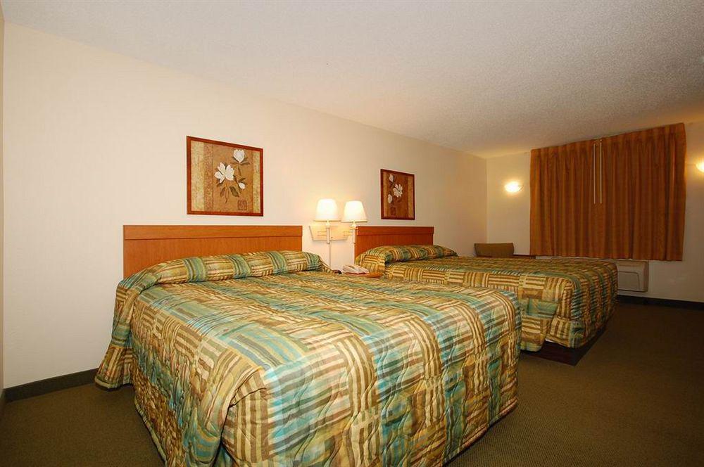 Welcome Suites-O'Fallon Room photo